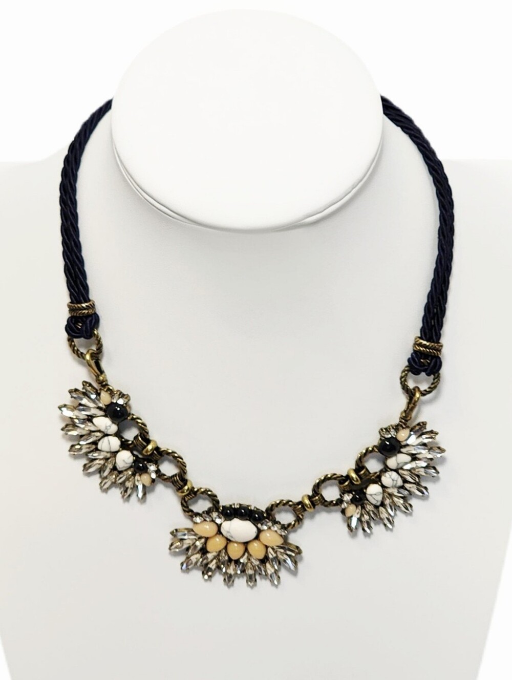 Chloe + Isabel Morningtide Necklace STUNNING!